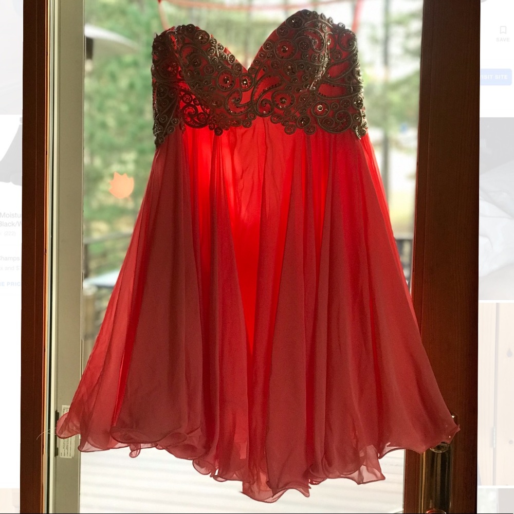 ‘Evenings by Allure’ short strapless coral dress